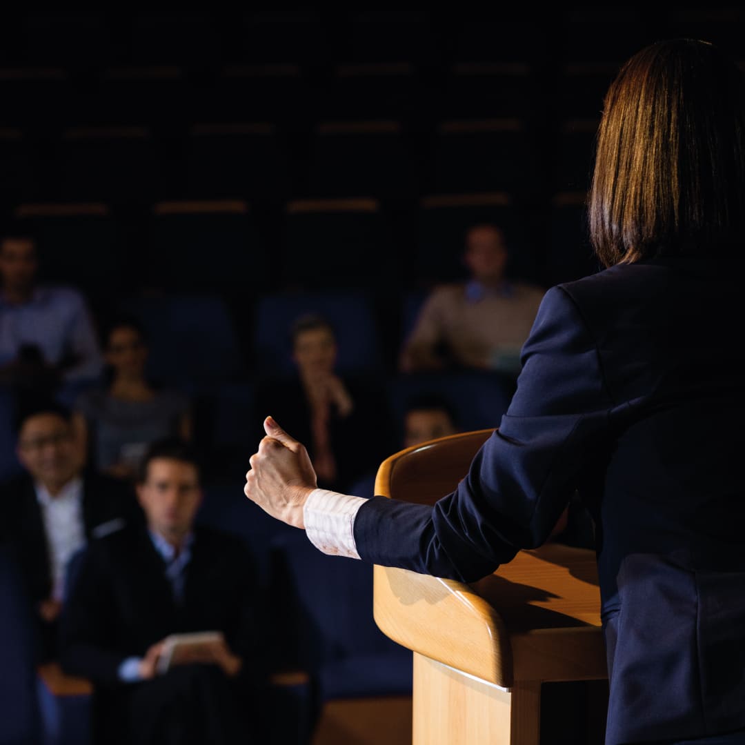 Professores especializados em engenharia aplicada e desenvolvimento de projetos